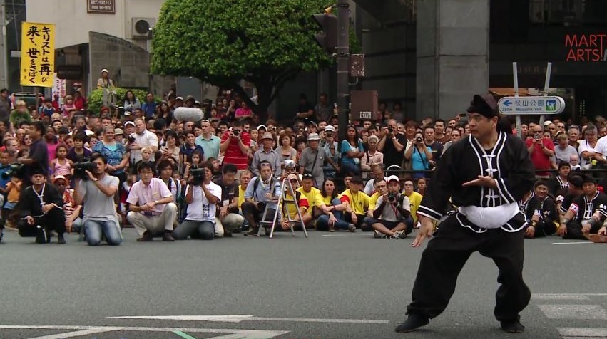 Performing kata in Tag of war festival